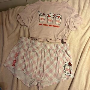 HELLO KITTY PYJAMA SET